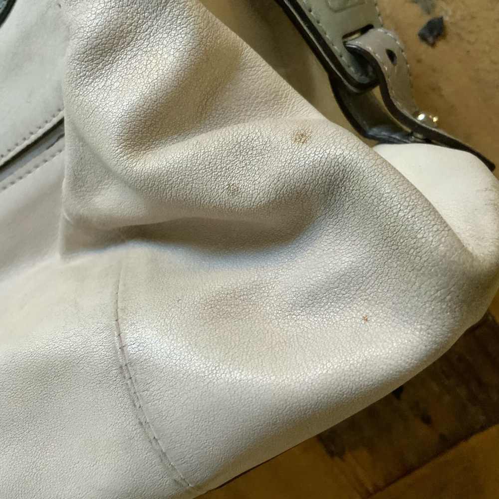 White Coach Purse - Picture 8 of 12
